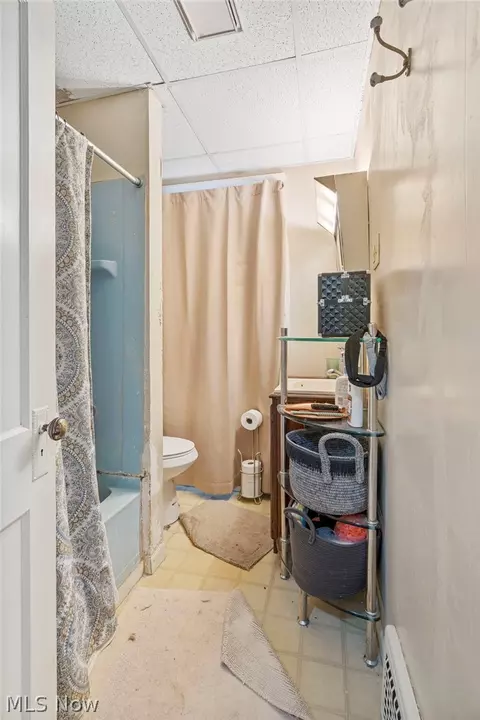 Bath - 2112 Iris Ct NW, Canton, OH 44709 photo 3 of 3