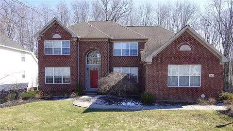 1145 W Parkway Blvd, Aurora, OH 44202