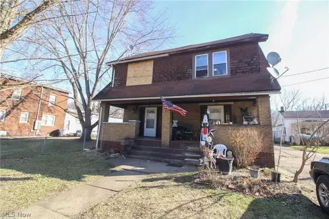 2226 Mahoning Ave, Warren, OH 44483