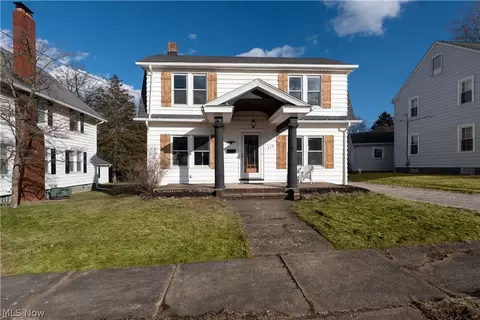 736 17th St NE, Massillon, OH 44646