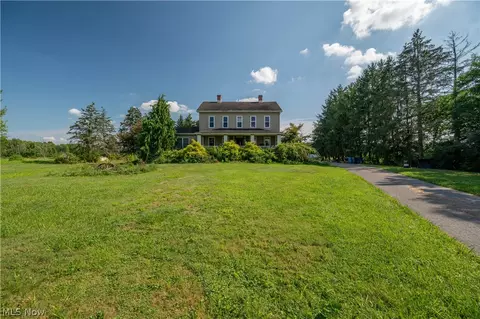 3555 W South Range Rd, Columbiana, OH 44408