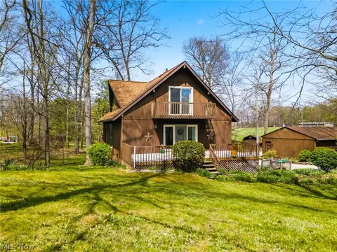 2081 Waynesburg Rd NW, Carrollton, OH 44615
