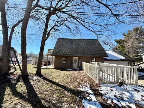274 Rustic Rook Rd, Chippewa Lake, OH 44215