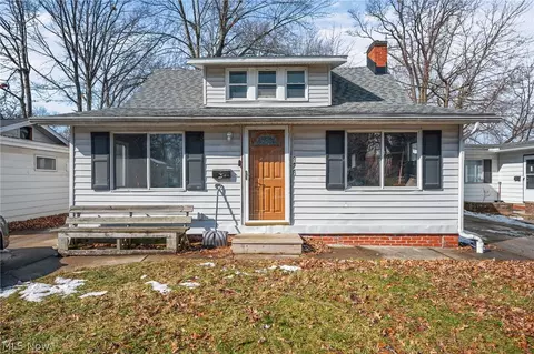 328 E 238th St, Euclid, OH 44123