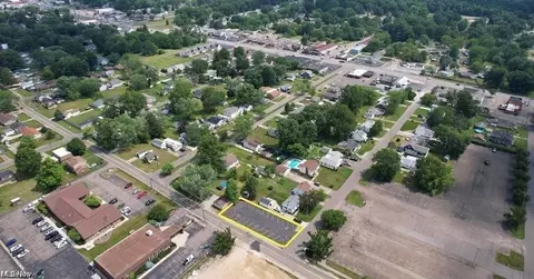 Newport Avenue Nw, Massillon, OH 44646