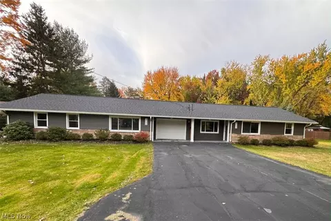 8796 Evergreen Dr #8794, Mentor, OH 44060