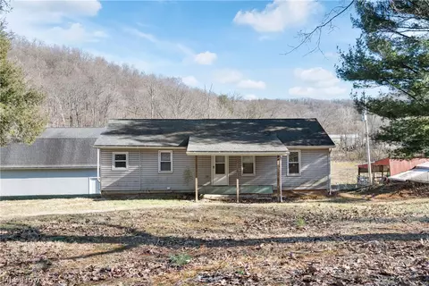 29395 Beitler Rd, Dennison, OH 44621