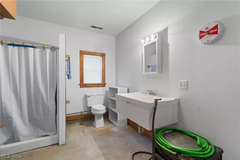 Bath - 29395 Beitler Rd, Dennison, OH 44621 photo 3 of 3