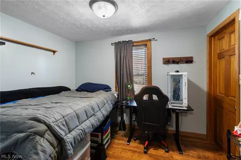 Bedroom - 29395 Beitler Rd, Dennison, OH 44621 photo 2 of 3
