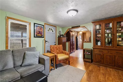 Entry Way - 29395 Beitler Rd, Dennison, OH 44621 photo 2 of 3