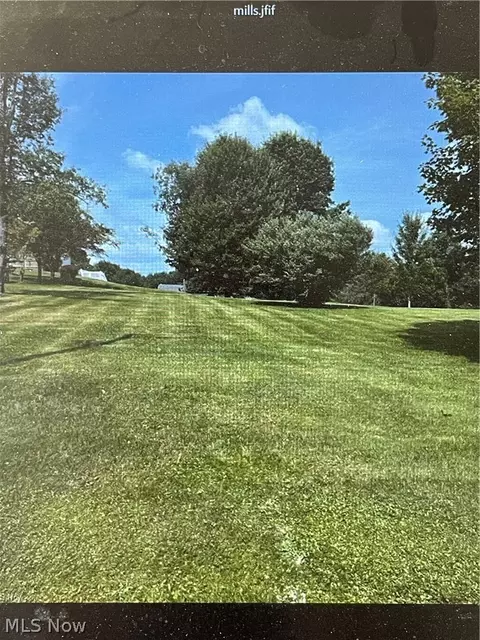Mills Road, Garrettsville, OH 44231