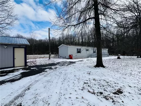 10175 Oyster Rd, Alliance, OH 44601
