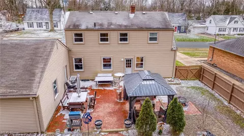 Exterior - 72 Pinehurst Rd, Munroe Falls, OH 44262 photo 8 of 8