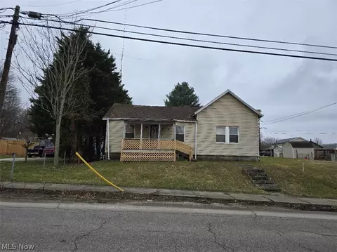 1008 Pike St, Parkersburg, WV 26101