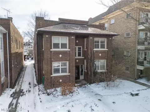 2548 Overlook Rd, Cleveland, OH 44106
