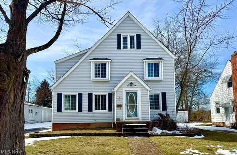 1524 Jaeger Dr, Lyndhurst, OH 44124