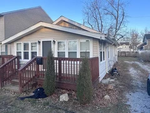 6147 Iroquois Trl, Mentor, OH 44060