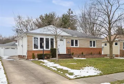 6568 Lawnwood Ave, Parma Heights, OH 44130