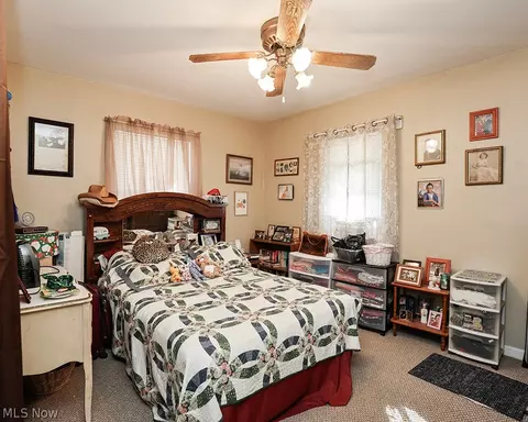 805 Clark St, Elyria, OH 44035 photo 12