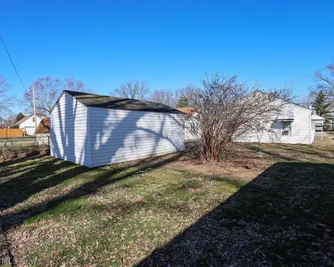 805 Clark St, Elyria, OH 44035 photo 19