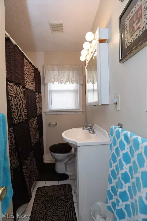 805 Clark St, Elyria, OH 44035 photo 14