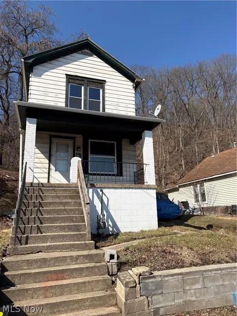 3943 Grant St, Weirton, WV 26062