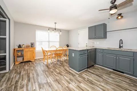 131 Roslyn Ave NW, Canton, OH 44708 photo 7