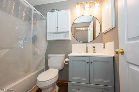 131 Roslyn Ave NW, Canton, OH 44708 photo 8