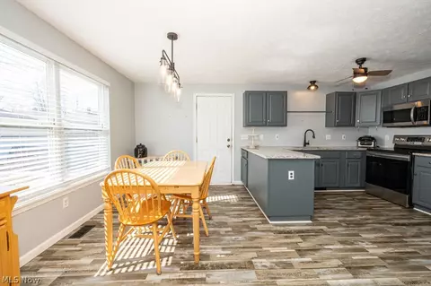 131 Roslyn Ave NW, Canton, OH 44708 photo 6