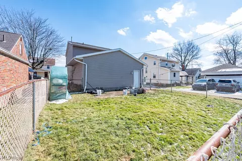 131 Roslyn Ave NW, Canton, OH 44708 photo 15