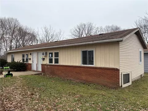 1622 Merrill Ave, Akron, OH 44306