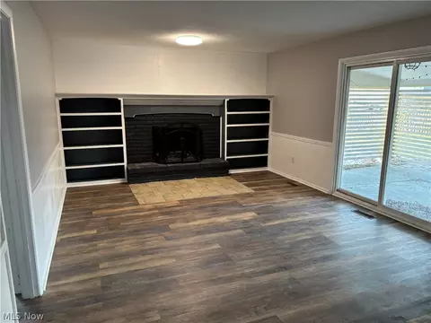 Living - 114 Timberlane Dr, Elyria, OH 44035 photo 1 of 4