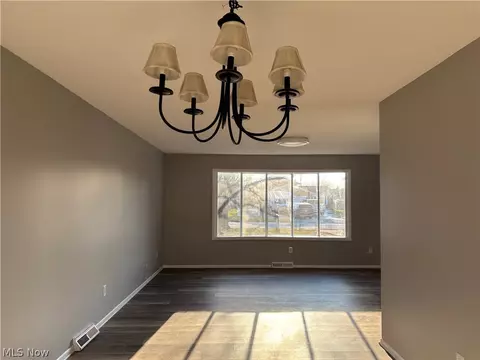 Living - 114 Timberlane Dr, Elyria, OH 44035 photo 2 of 4