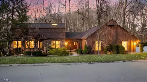 905 Center Ct, Zanesville, OH 43701