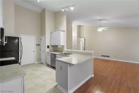 4232 Mayfair Dr, Brunswick, OH 44212 photo 11