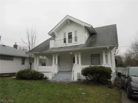 378 Columbus St, Bedford, OH 44146