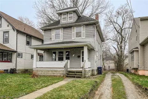 914 Delia Ave, Akron, OH 44320