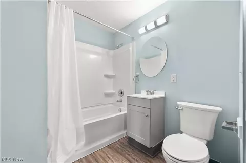 Bath - 840 E Buchtel Ave, Akron, OH 44305 photo 1 of 4