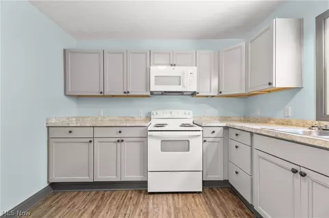 Kitchen - 840 E Buchtel Ave, Akron, OH 44305 photo 1 of 1