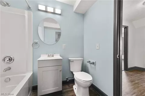 Bath - 840 E Buchtel Ave, Akron, OH 44305 photo 2 of 4