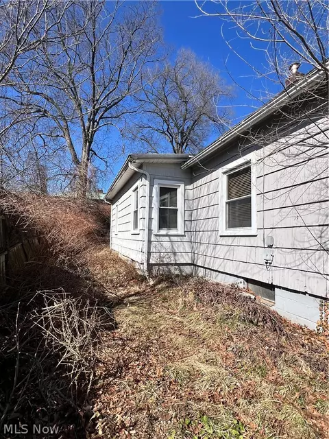 2413 Clearview Ave NW, Canton, OH 44708 photo 7