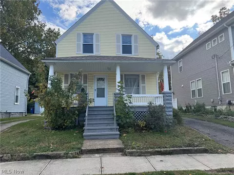 12028 Wade Park Ave, Cleveland, OH 44106
