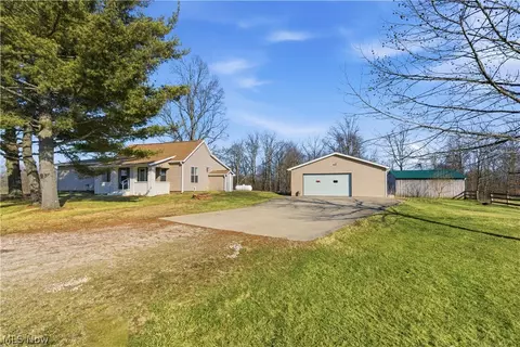 52450 Tower Rd, Cumberland, OH 43732