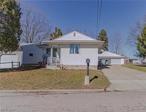 2306 Cherry Hill Ave, Youngstown, OH 44509
