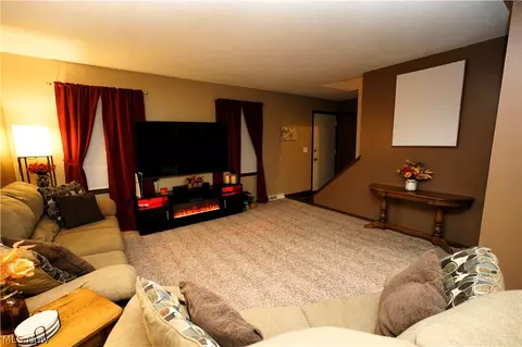 Living - 223 Naples Dr, Elyria, OH 44035 photo 4 of 5