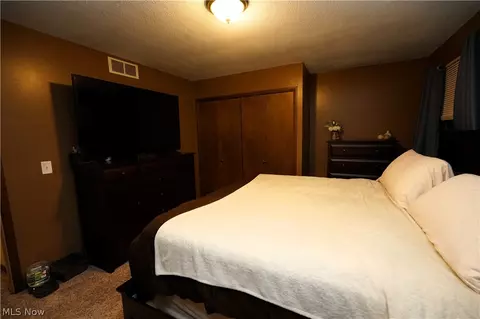Bedroom - 223 Naples Dr, Elyria, OH 44035 photo 2 of 4