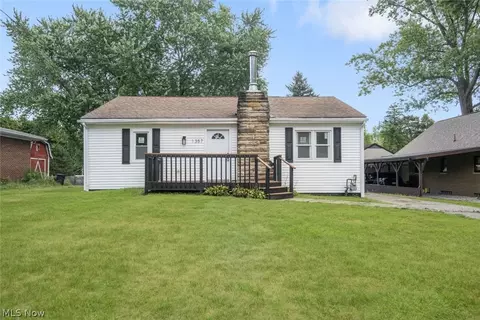 1357 Shanafelt Ave, Akron, OH 44312