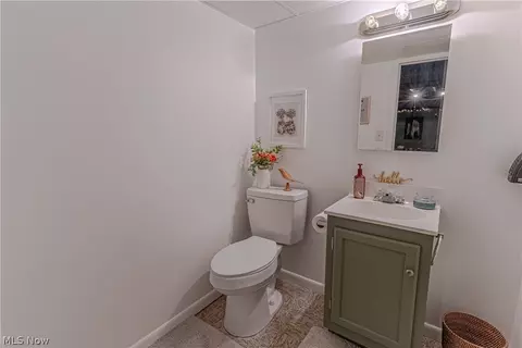 Bath - 835 Larkridge Ave, Boardman, OH 44512 photo 3 of 3
