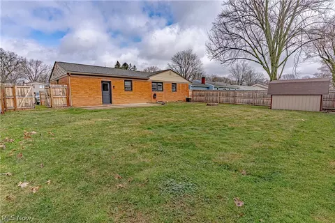 Exterior - 835 Larkridge Ave, Boardman, OH 44512 photo 3 of 6