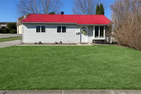 50 N Main St, Austintown, OH 44515